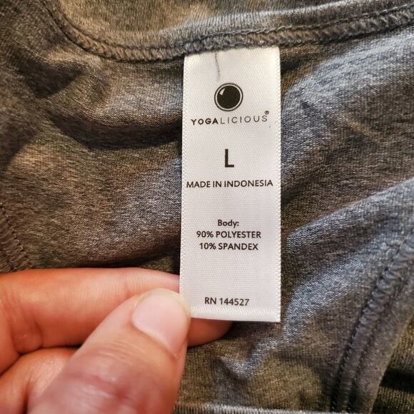 Yogalicious large gray womens athletic tank - Picture 7 of 8